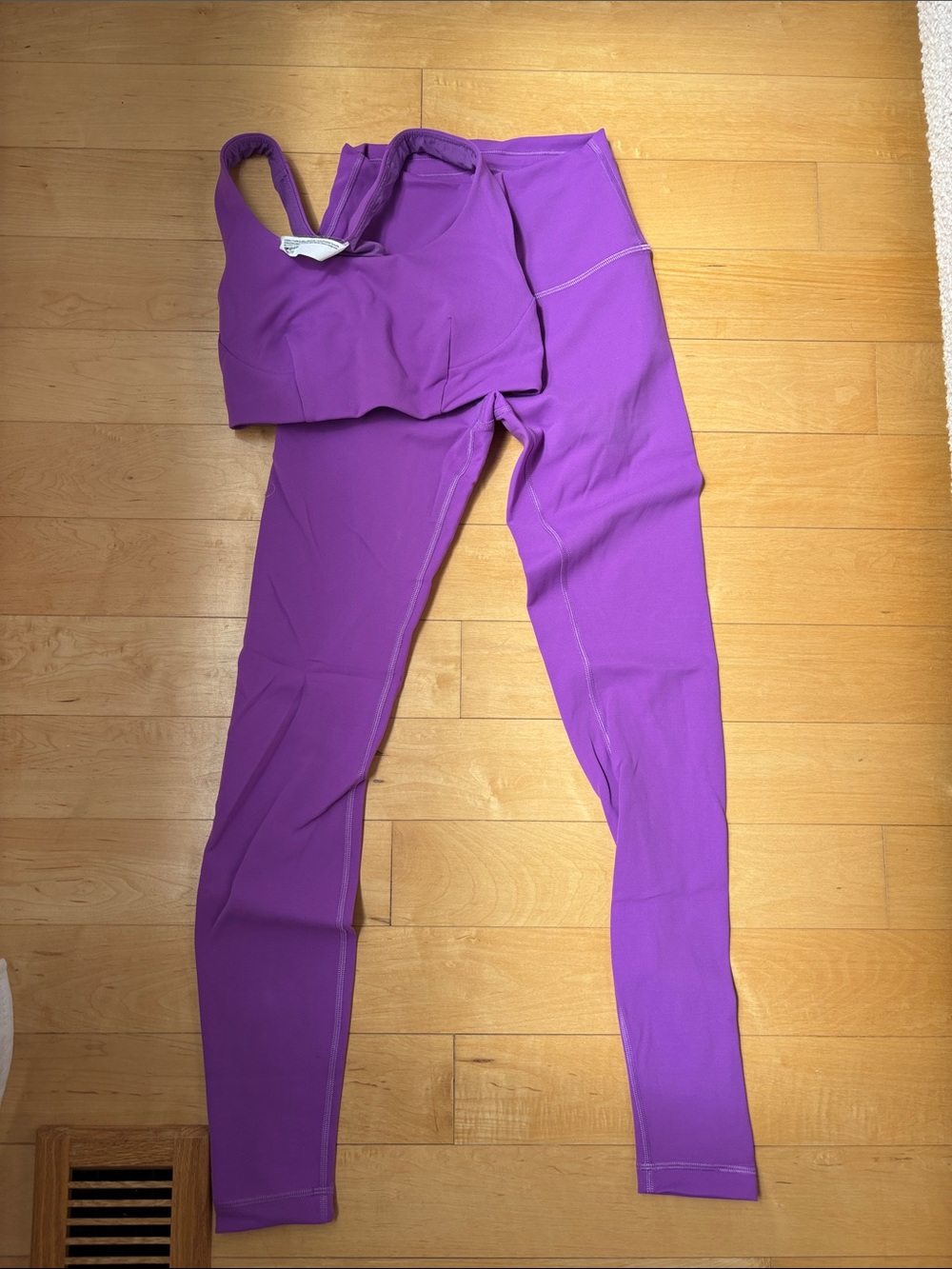 lululemon athletica - purple leggings and sports bra set - size 4